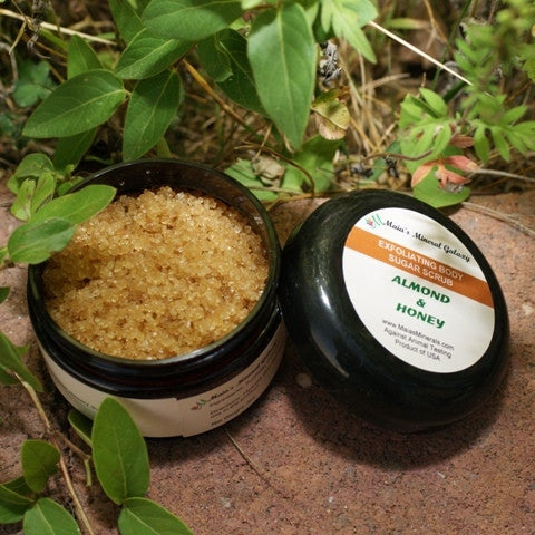 SUGAR SCRUB - ALMOND & HONEY